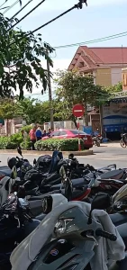 Sáng nay trước cổng trường THPT Gio Linh